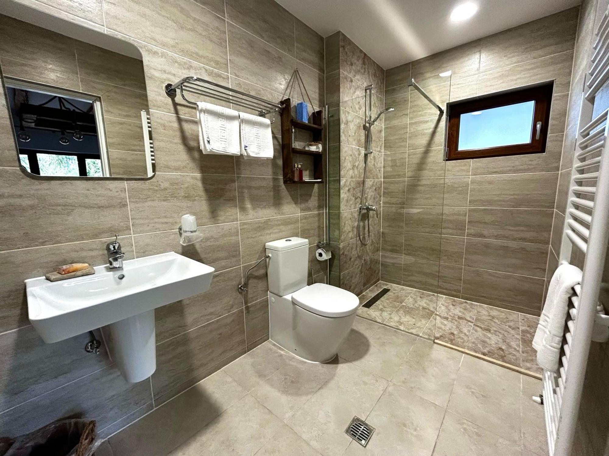 Tiarra Mountain Lodge Belis Bagian luar foto